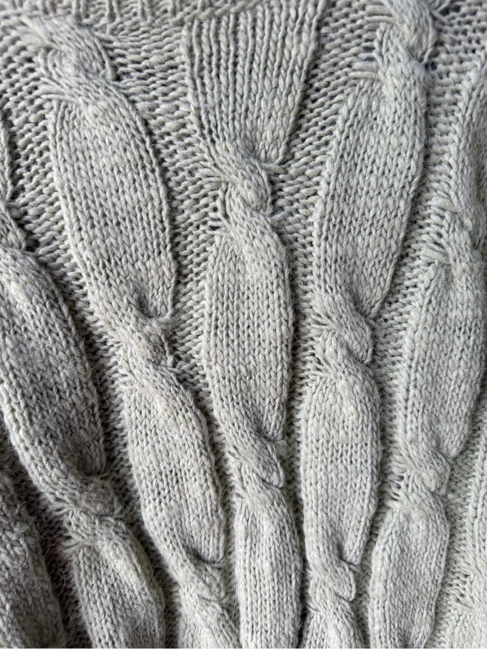 PASTICHE Cable Knit Sweater – Size Medium